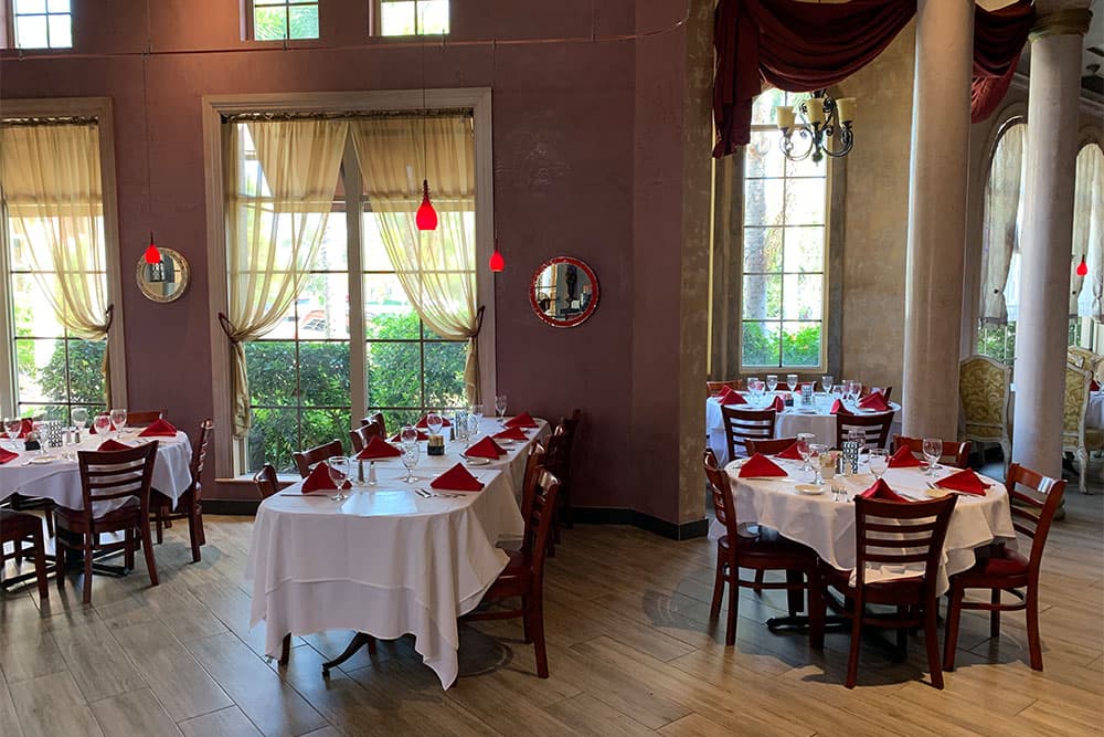 Molino's Restaurant Interior